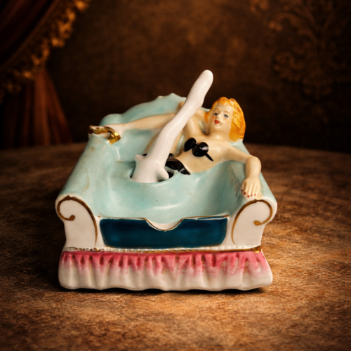 Vintage Japanese Porcelain Novelty Ashtray (Made in Japan)