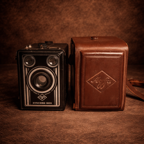 Vintage Agfa Synchro Box Camera with Original Leather Case – Rare German Collectible