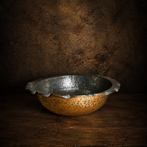 Vintage brass beautiful vase (urli)