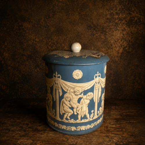 Vintage Britannia Assorted Creams Cherub Biscuit Tin