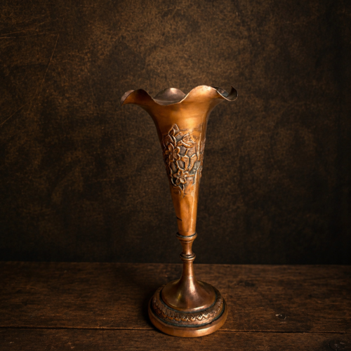 Vintage brass light weight beautiful pot