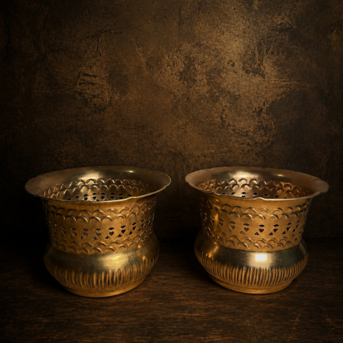 Vintage brass beautiful pots set
