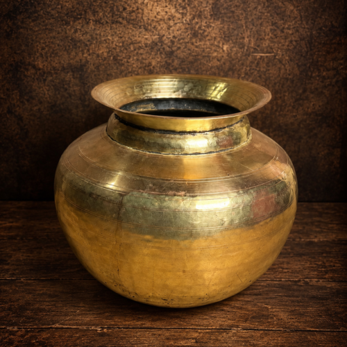 Vintage brass beautiful pot