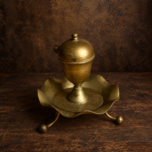 Vintage brass beautiful dhoop stand