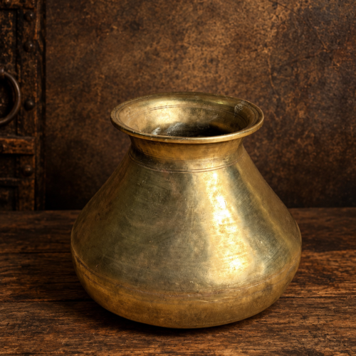 Vintage brass diffrent shape beautiful pot