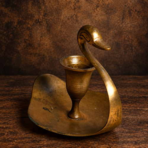 Vintage Brass Swan-Shaped Candle Holder with Curved Neck & Decorative Drip Tray – Elegant Heritage Collectible