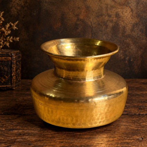 Vintage brass beautiful pot