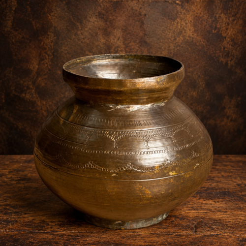 Vintage Brass Kalash Pot – Traditional Indian Engraved Water Vessel