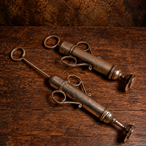 Vintage Metal Hand-Operated Sprayer – Decorative Floral Nozzle Pump Set of 2